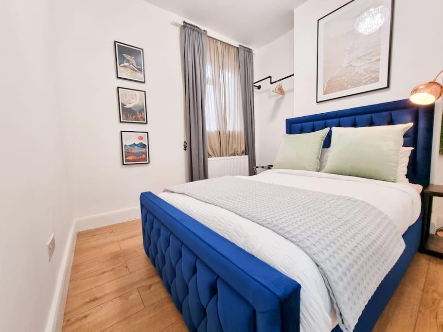 Stylish And Cosy 2 In W Private Parking Appartamento