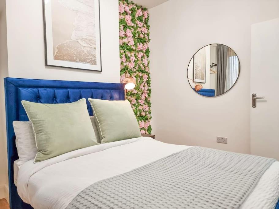 Stylish And Cosy 2 In W Private Parking * Londra